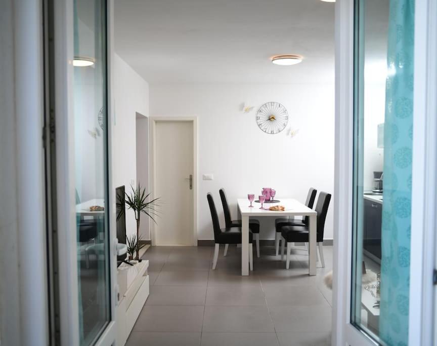 Wave N' Sea Apartment With A Private Pool Dubrovnik Eksteriør bilde